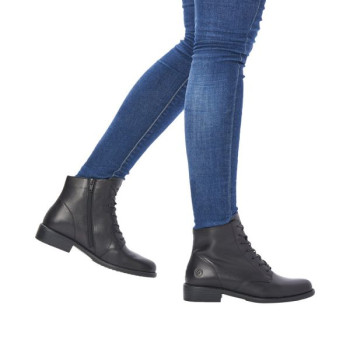 Boots classique noir en cuir à lacets en Grande taille femme chez Remonte